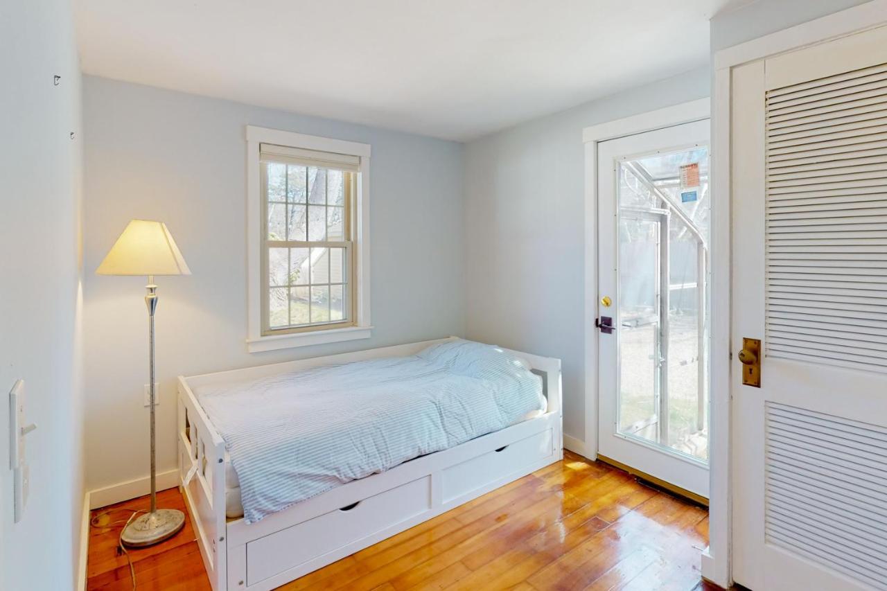 Adventures On Buzzards Bay Villa Bourne Exteriör bild